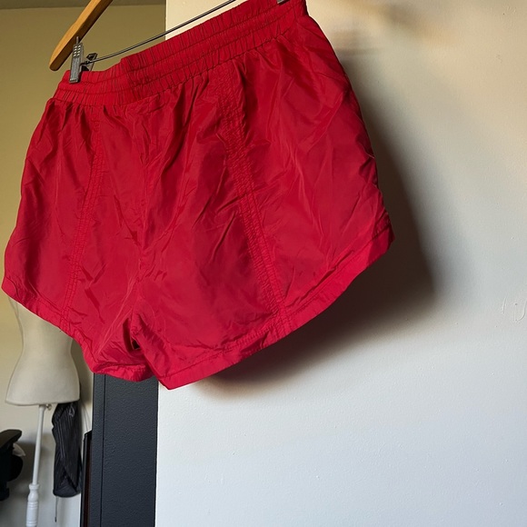 Shorts - Picture 5 of 6